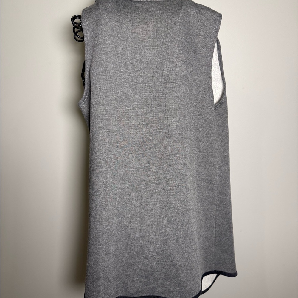 Boutique Chic Gray Open Front Vest NWT Medium - Picture 3 of 3